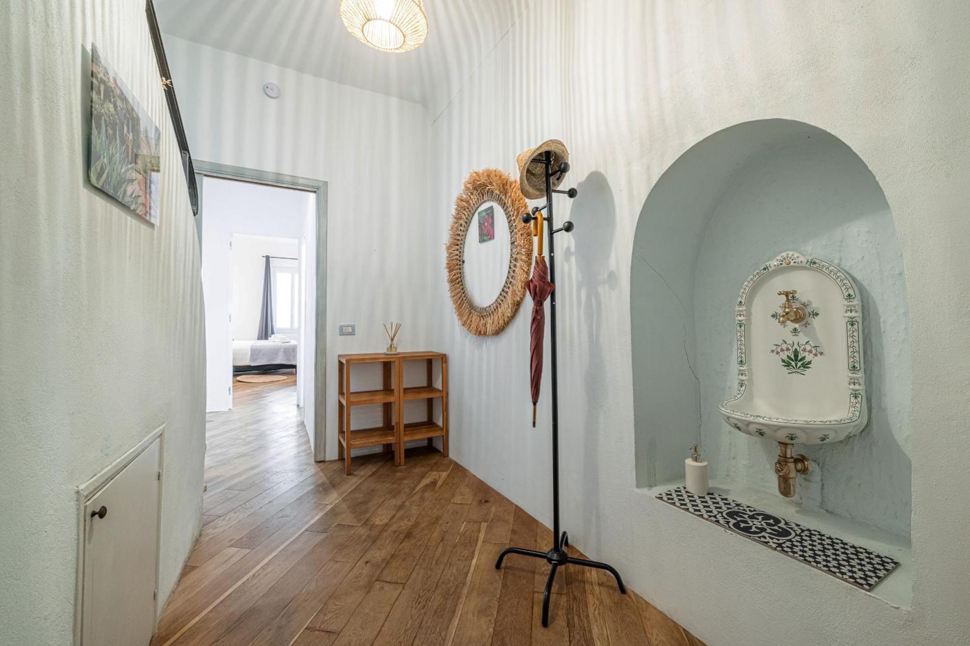 Le Bougainvillier Menton Vieille Ville ภายนอก รูปภาพ